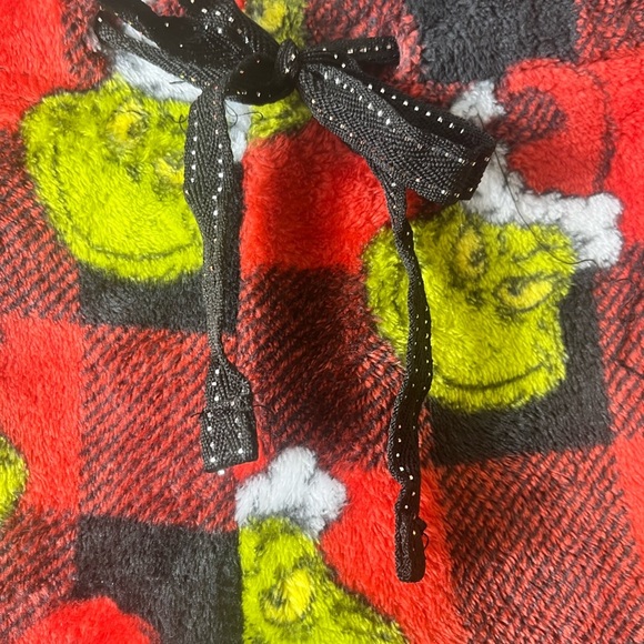 Dr. Seuss Cozy Grinch Santa Hat Holiday Pajama Pants - Red and Green Size Small - Picture 6 of 7